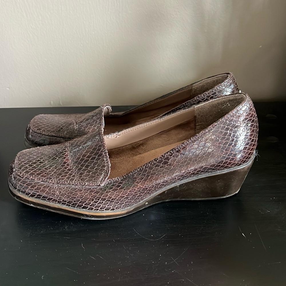 Brown wedges